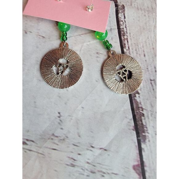 Celtic Knot Dangle Earrings Green Beaded Boho Tribal Style Silver Tone Jewelry - Picture 3 of 4